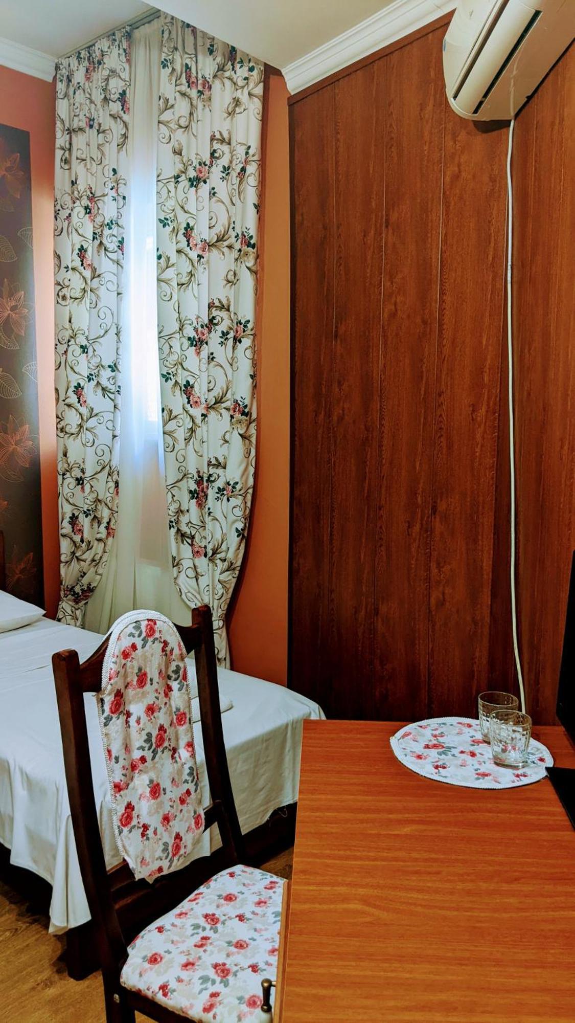 Hotel Kalanga Tbilisi Værelse billede